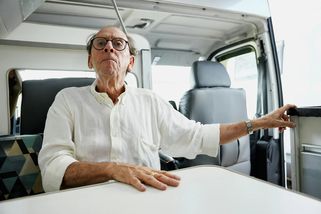 Řidičský průkaz nad 80 let: Pokud nesplníte tohle 1 pravidlo, přijdete o něj. Sněmovna navíc schválila změny